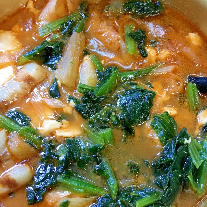 チャーシューとあさりと野菜のピリ辛スープ